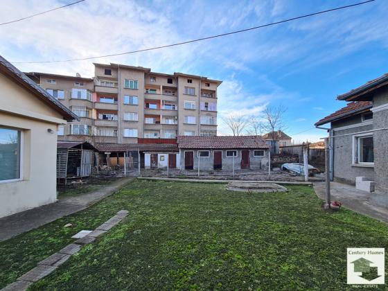 Image No.23-4 Bed House for sale