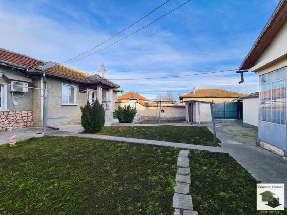 Image No.25-4 Bed House for sale