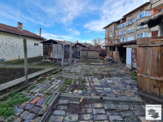 Image No.26-4 Bed House for sale