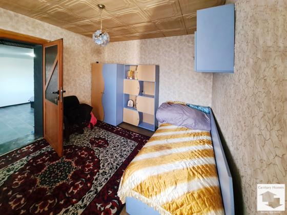 Image No.8-4 Bed House for sale