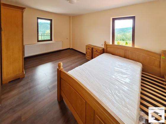 Image No.9-3 Bed House for sale