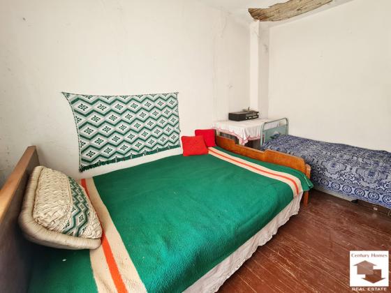 Image No.10-3 Bed House for sale