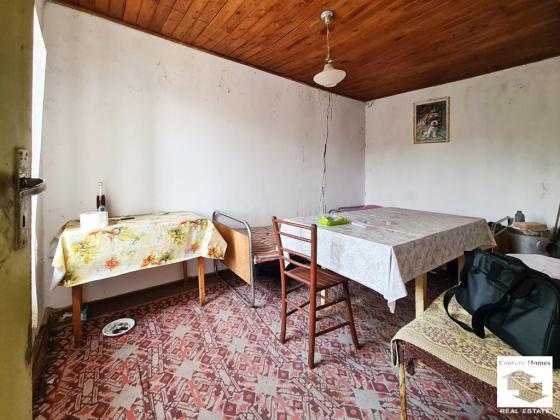 Image No.5-2 Bed House for sale