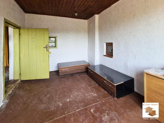 Image No.8-2 Bed House for sale