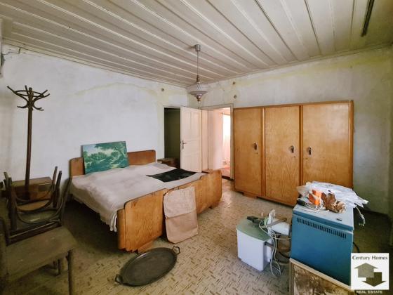 Image No.5-2 Bed House for sale