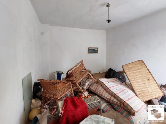 Image No.11-3 Bed House for sale