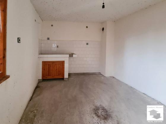 Image No.5-2 Bed House for sale