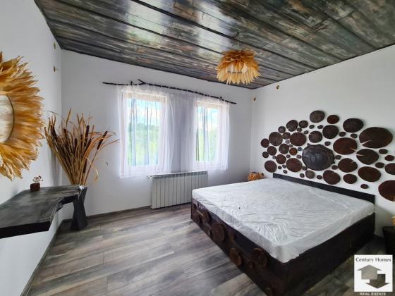 Image No.4-4 Bed House for sale