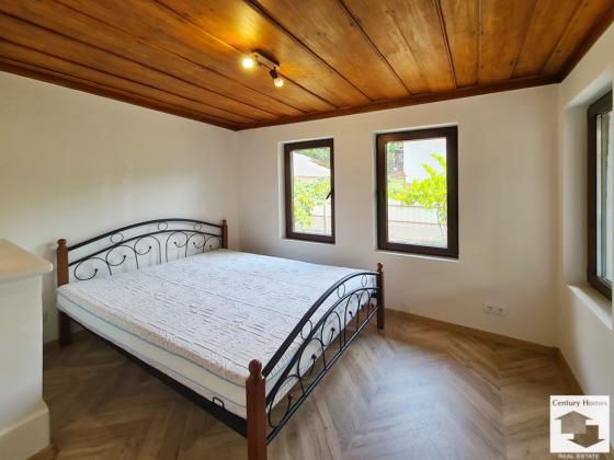 Image No.11-3 Bed House for sale