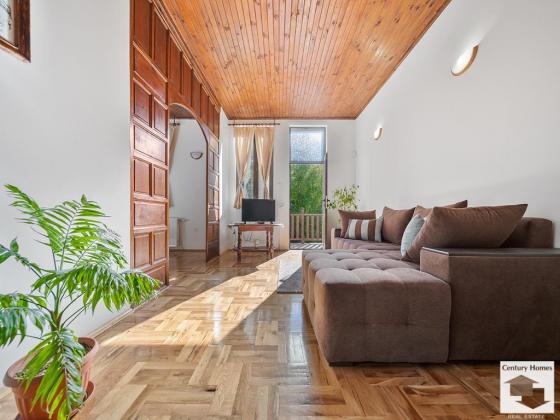 Image No.11-7 Bed House for sale