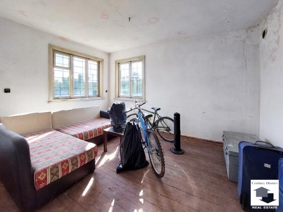 Image No.11-2 Bed House for sale