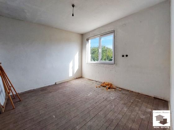 Image No.5-2 Bed House for sale