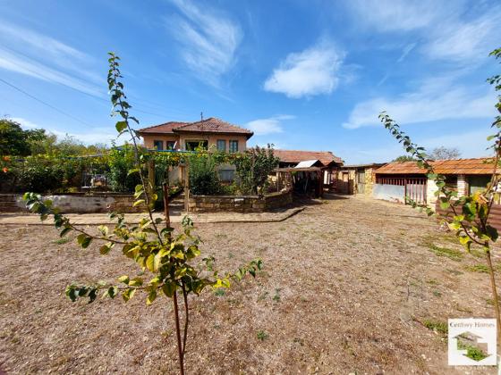 Image No.18-4 Bed House for sale