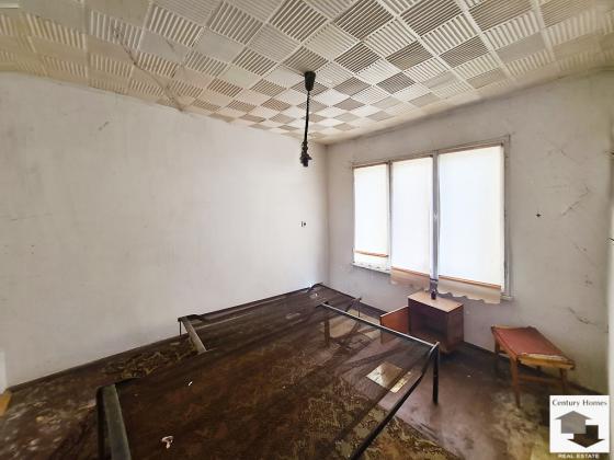 Image No.16-4 Bed House for sale