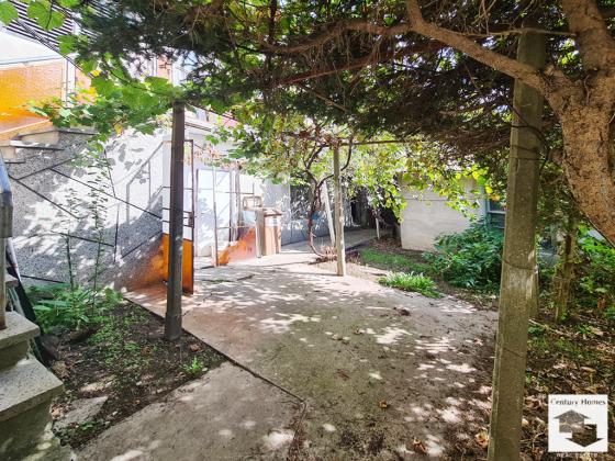 Image No.17-4 Bed House for sale