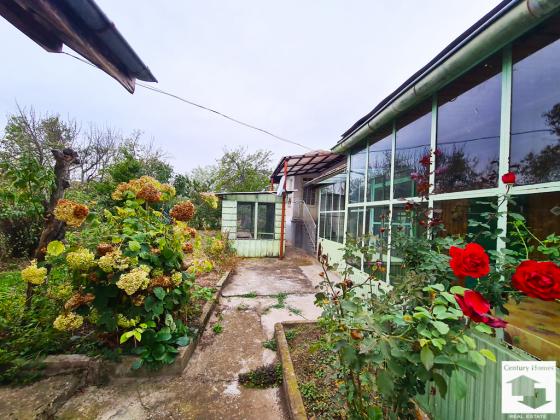 Image No.18-3 Bed House for sale