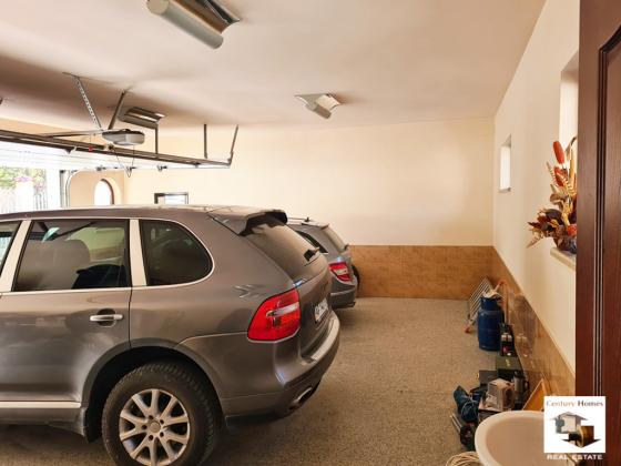 Image No.17-3 Bed House for sale