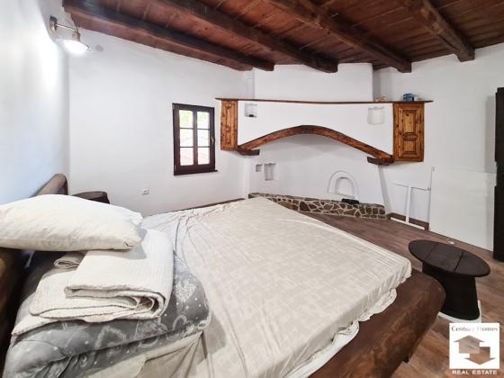 Image No.12-4 Bed House for sale