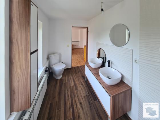 Image No.19-3 Bed House for sale