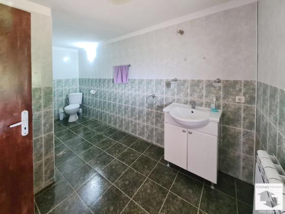 Image No.24-3 Bed House for sale