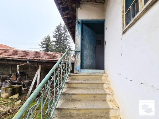 Image No.11-2 Bed House for sale