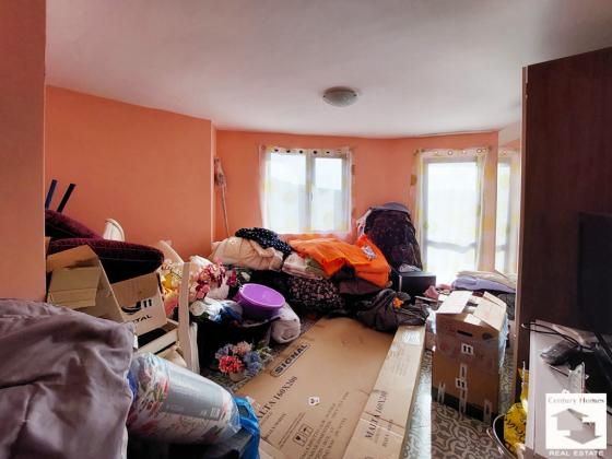 Image No.4-2 Bed House for sale