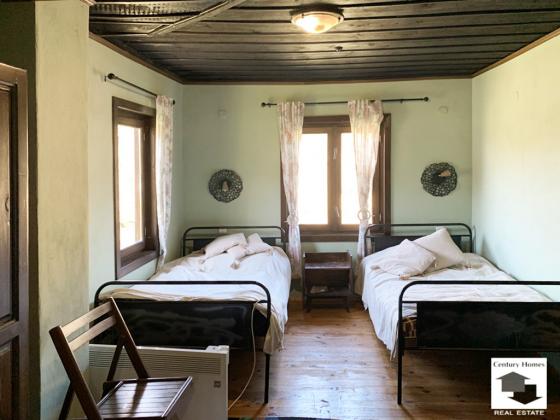 Image No.8-2 Bed House for sale