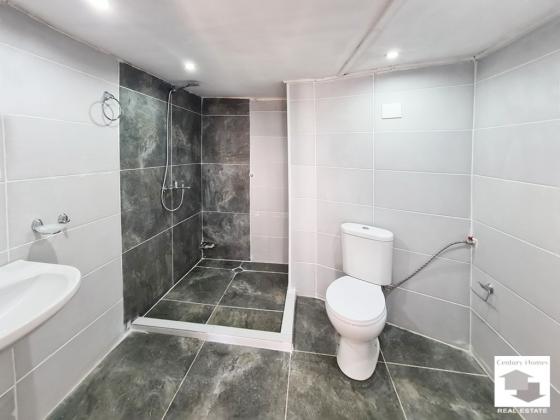 Image No.8-3 Bed House for sale