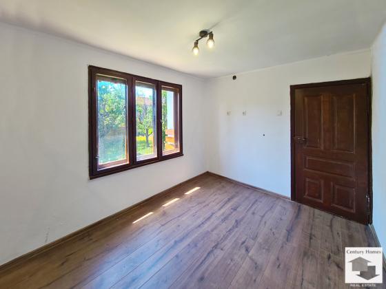 Image No.11-3 Bed House for sale