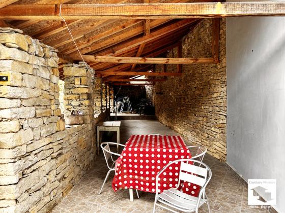 Image No.19-3 Bed House for sale