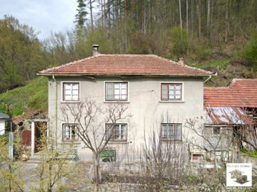 large1744268400