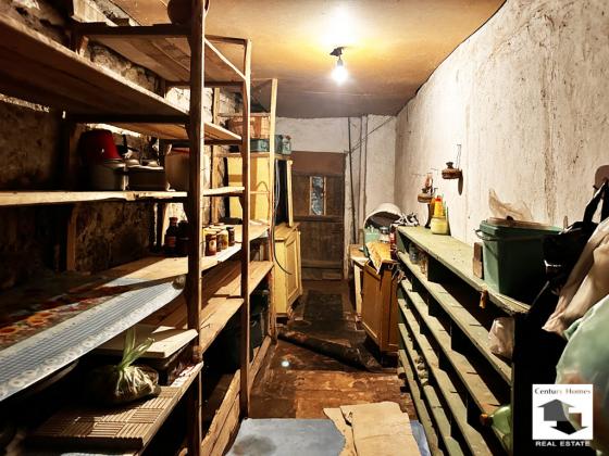 Image No.10-3 Bed House for sale