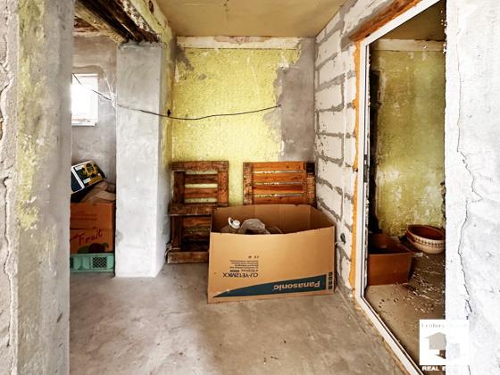 Image No.6-2 Bed House for sale