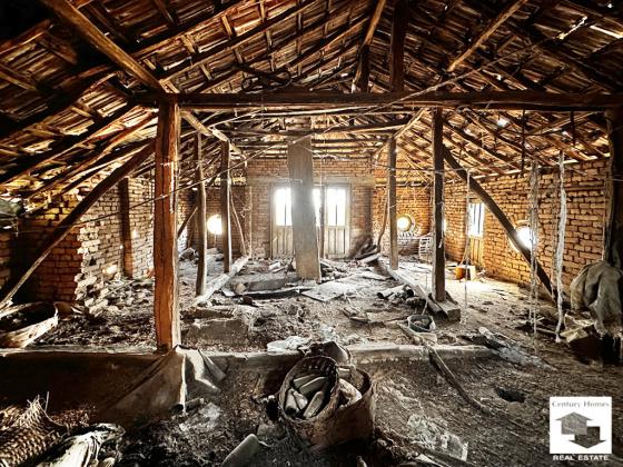 Image No.7-6 Bed House for sale