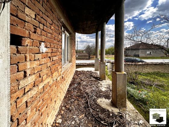 Image No.8-6 Bed House for sale