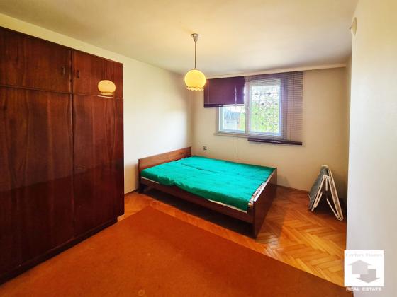 Image No.9-2 Bed House for sale