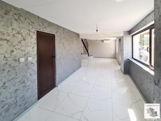 Image No.7-2 Bed House for sale