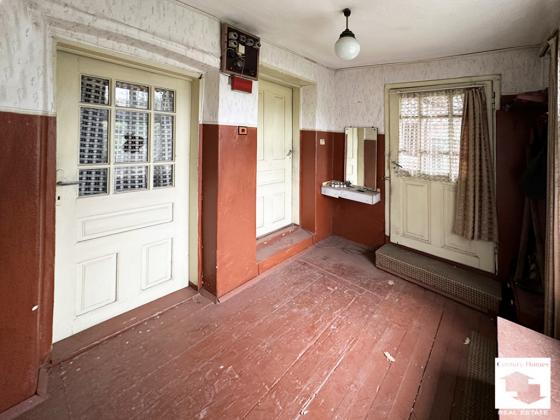 Image No.8-1 Bed House for sale