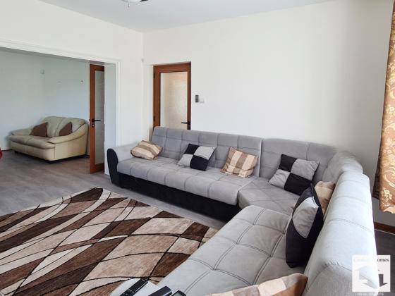 Image No.8-3 Bed House for sale