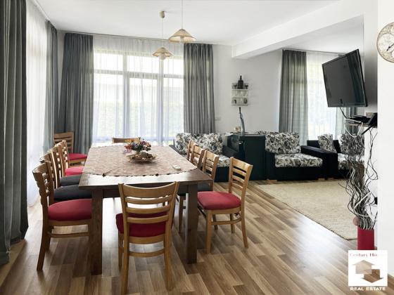 Image No.13-12 Bed House for sale