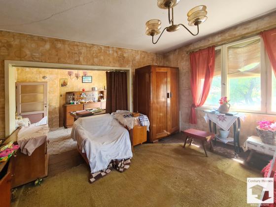 Image No.17-4 Bed House for sale