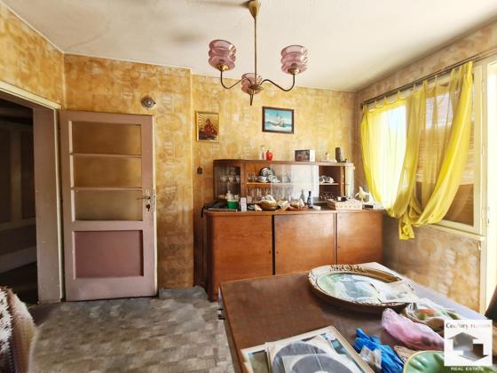 Image No.18-4 Bed House for sale