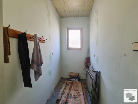 Image No.20-4 Bed House for sale