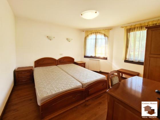 Image No.19-8 Bed House for sale