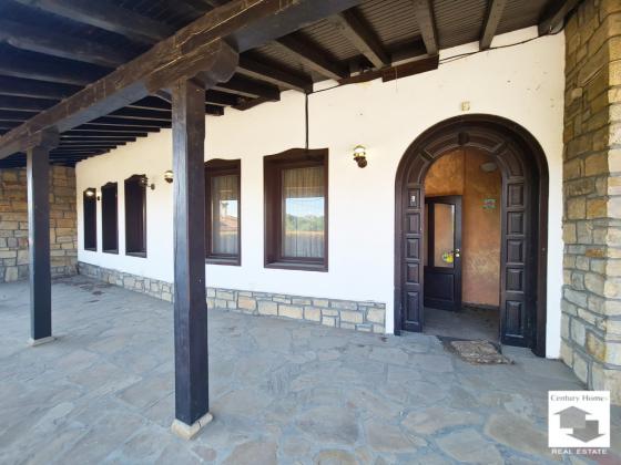 Image No.3-8 Bed House for sale