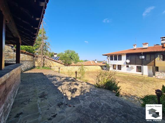 Image No.28-8 Bed House for sale