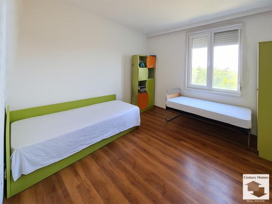 Image No.14-4 Bed House for sale