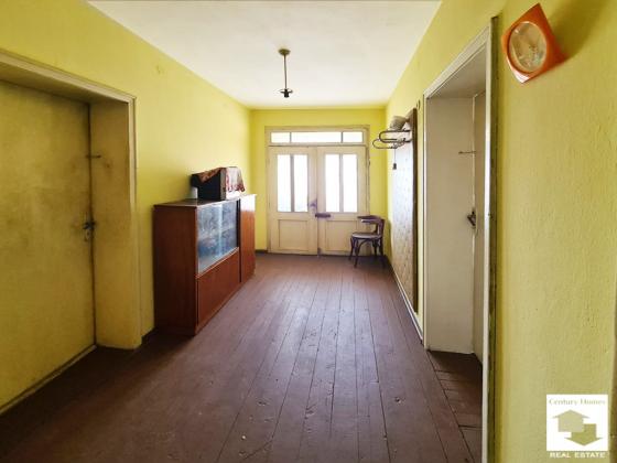 Image No.10-3 Bed House for sale