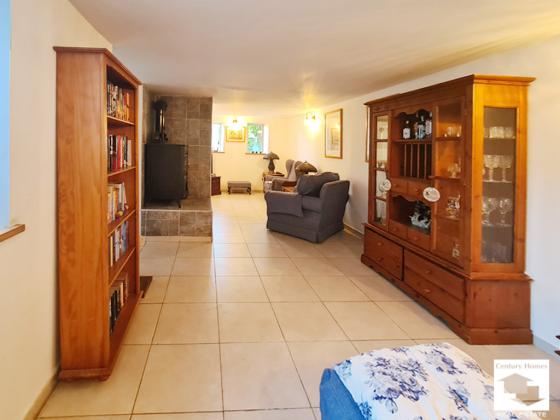 Image No.8-3 Bed House for sale