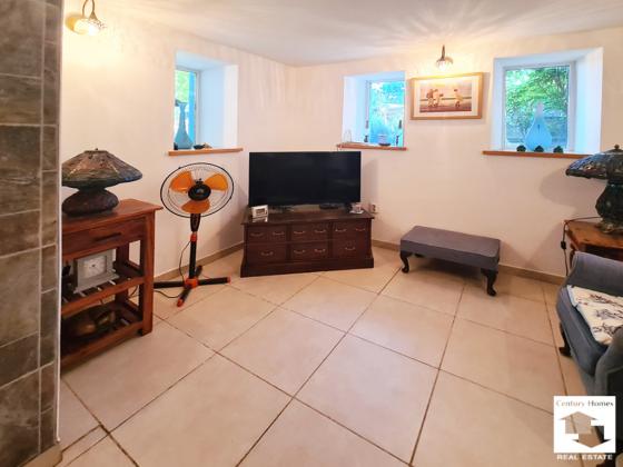 Image No.9-3 Bed House for sale